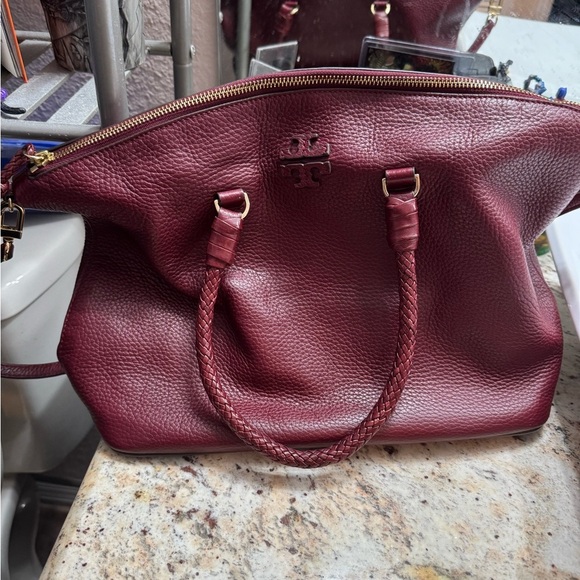 Tory Burch Taylor Satchel/Shoulder Bag in Pebble Leather. Imperial Garnet - Picture 2 of 7